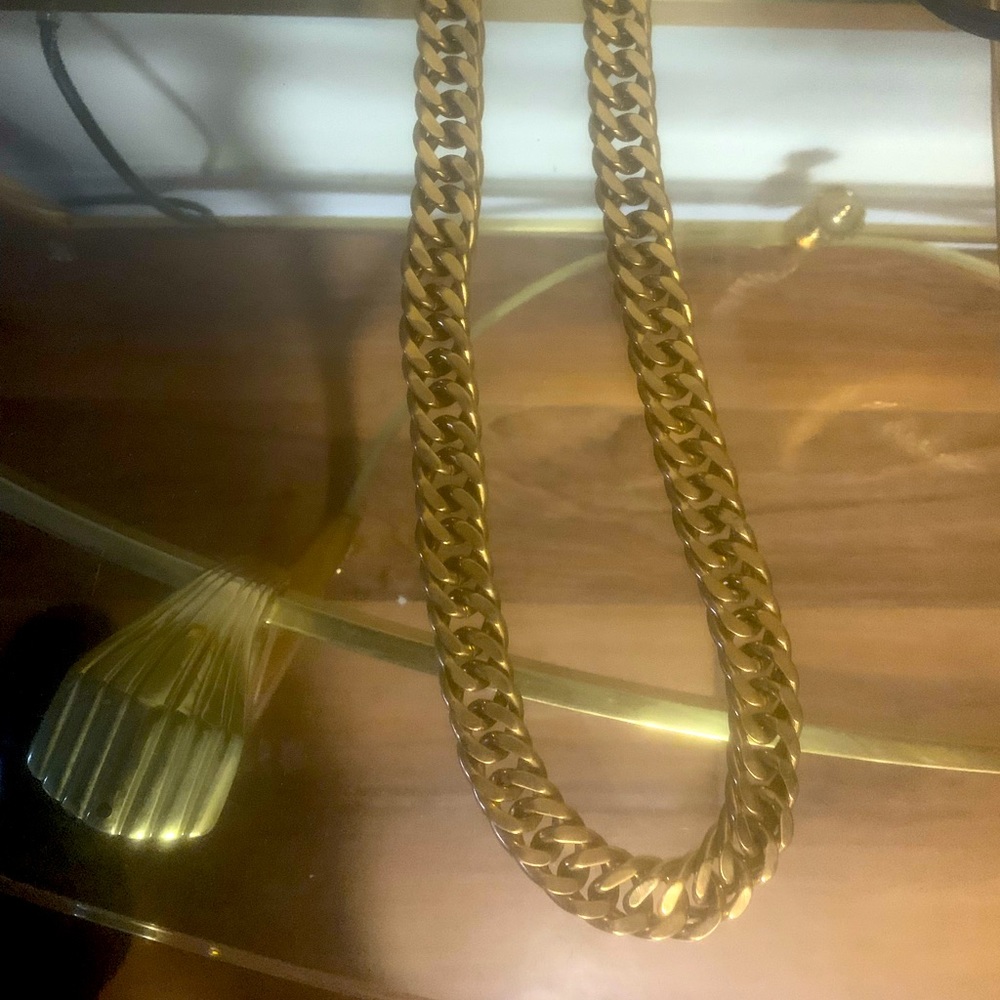 Thick Gold chain